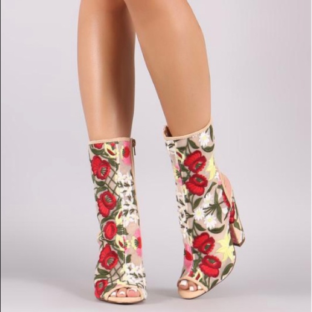 Liliana heel boot.Floral print mesh. 4.5” heel